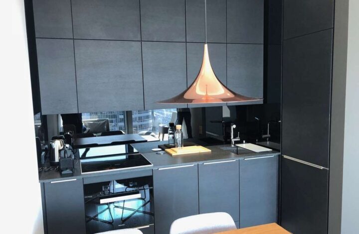 Cosmopolitan – 31st Floor Luxury Apartment
