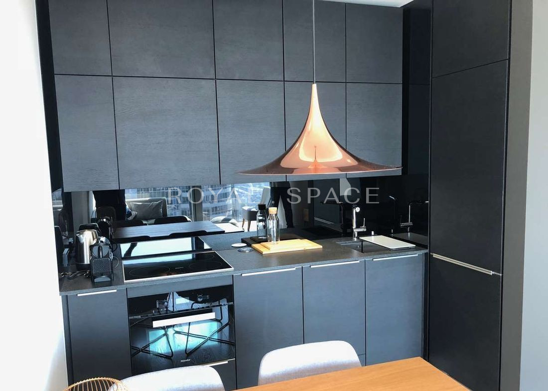 Cosmopolitan – 31st Floor Luxury Apartment