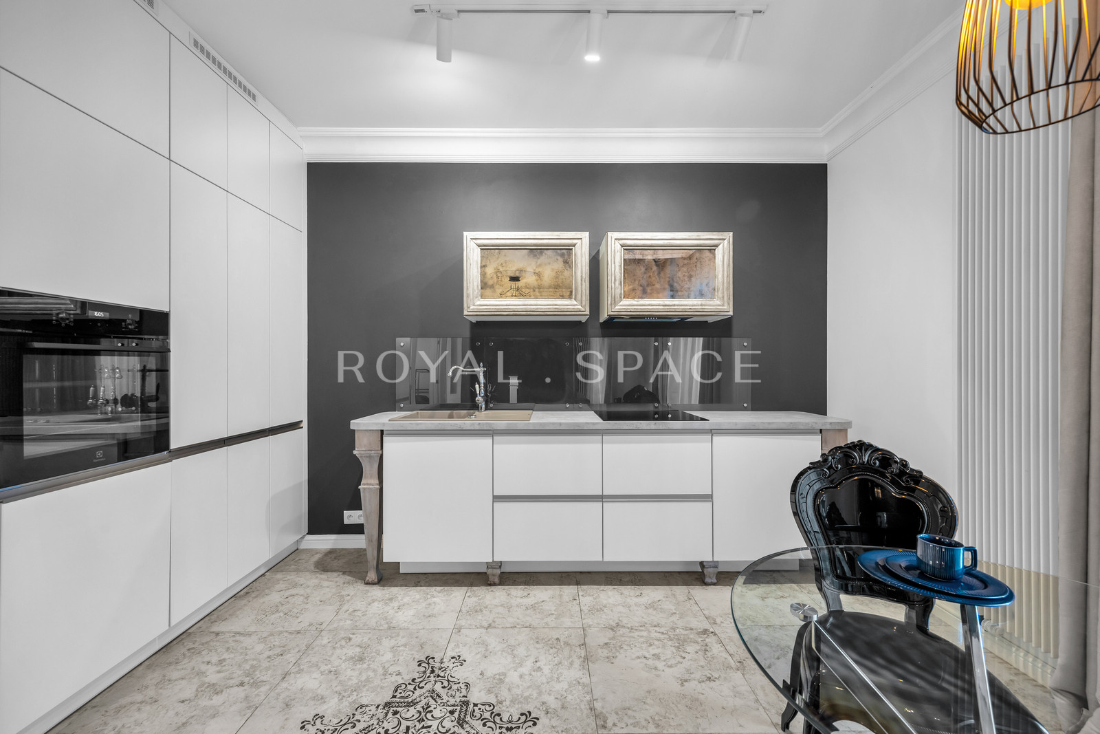 Amazing apartment in Mennica Residence
