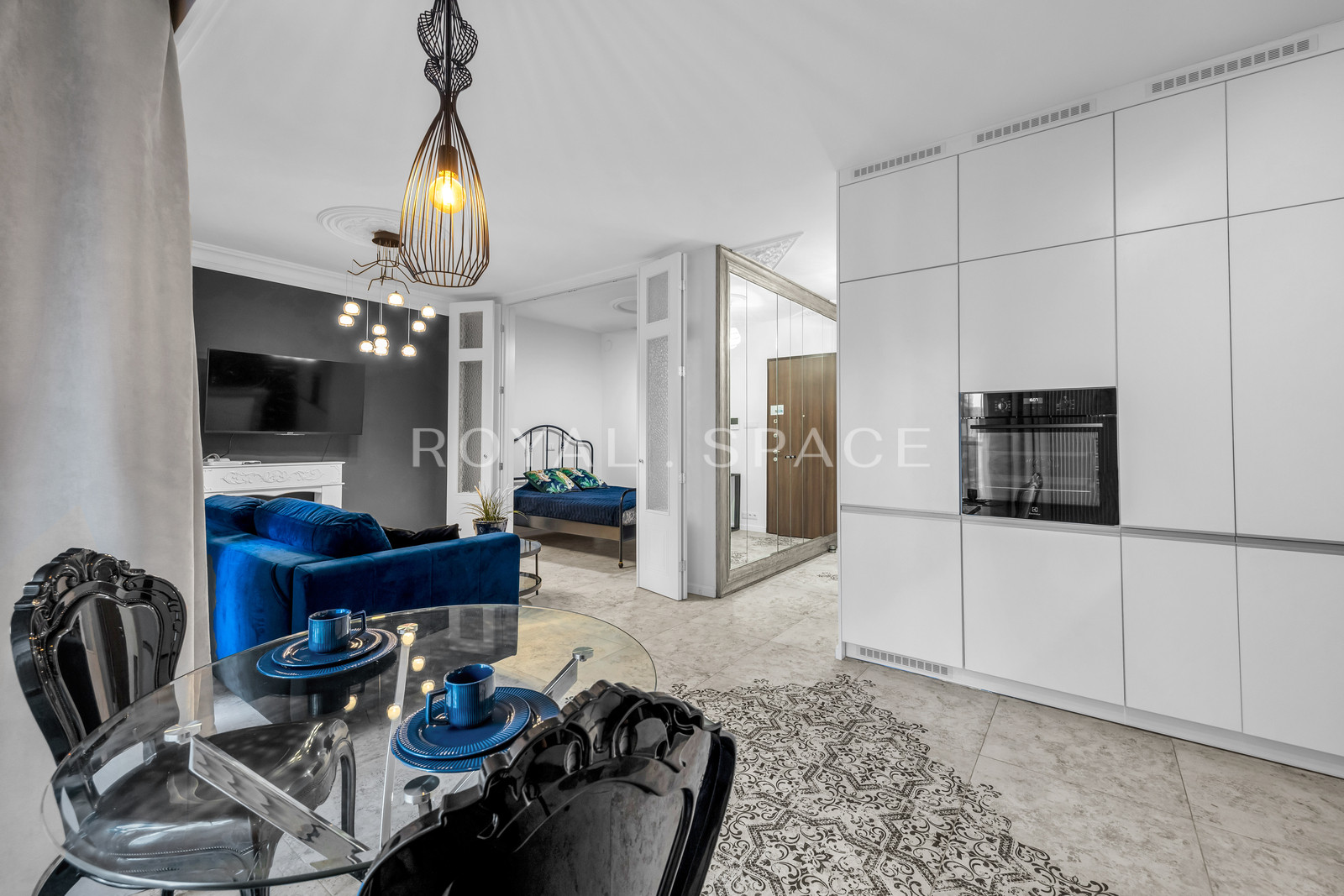Amazing apartment in Mennica Residence