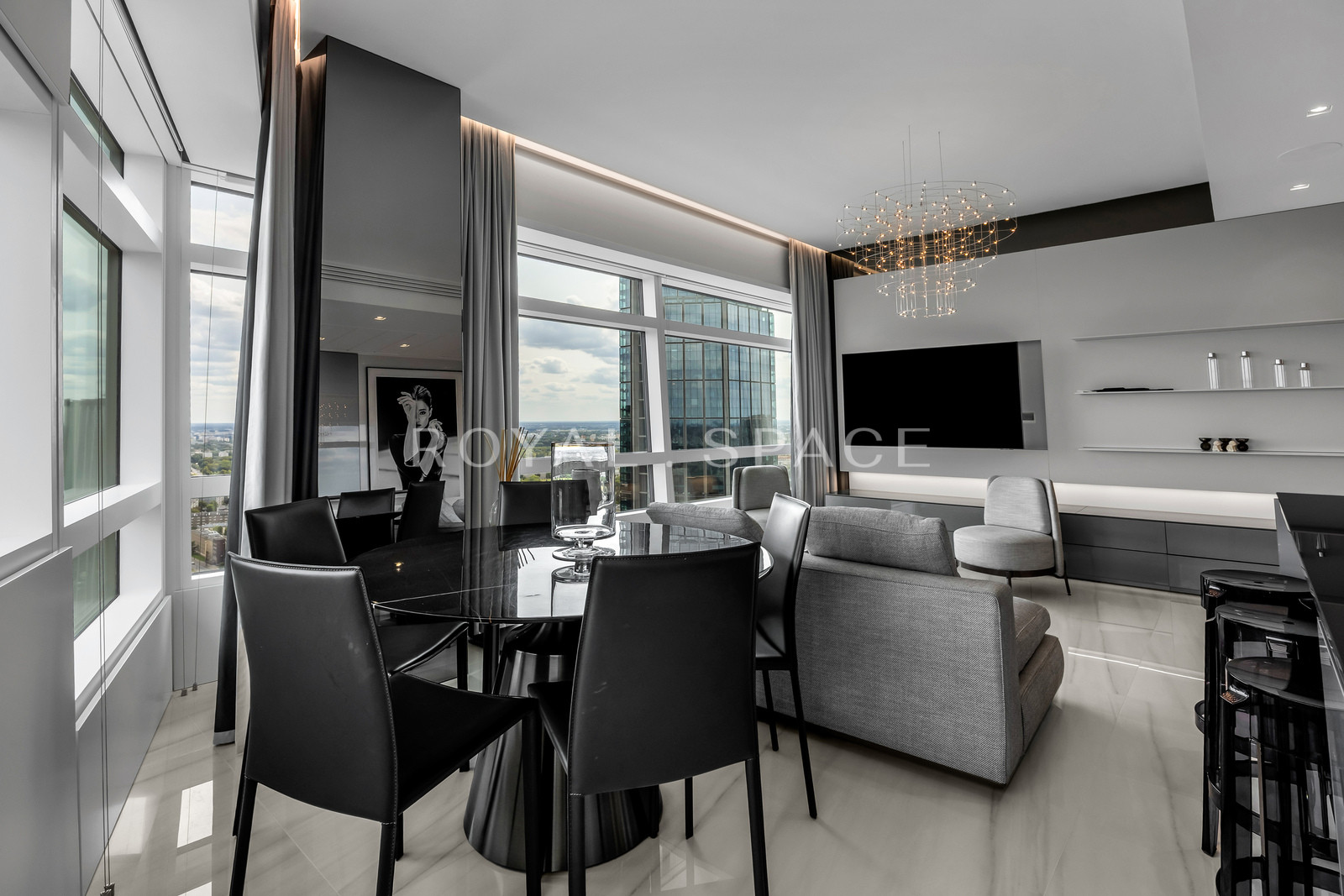 Wyjątkowy Apartament na Złotej 44!