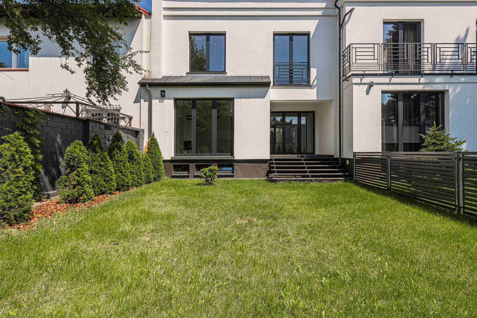 Modern 250 m² House | 7 Rooms | Sadyba