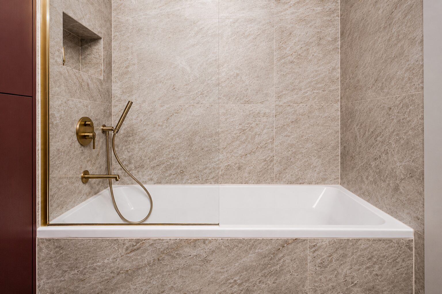 Modern apartment with A/C | NOHO LINDEGO
