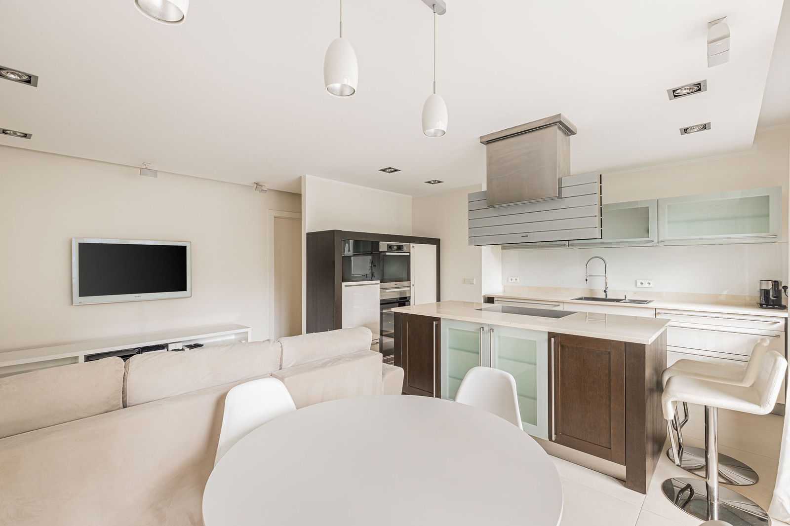 Spacious Apartment in the Heart of Warsaw