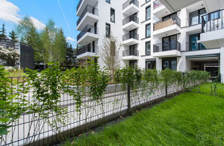 Stylish Apartment with Private Gardens | NOHO