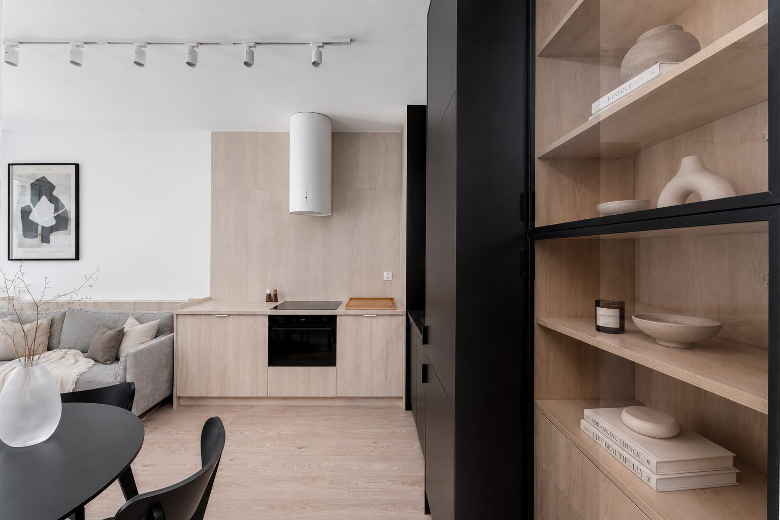Apartment with balcony, AC and dressing room!