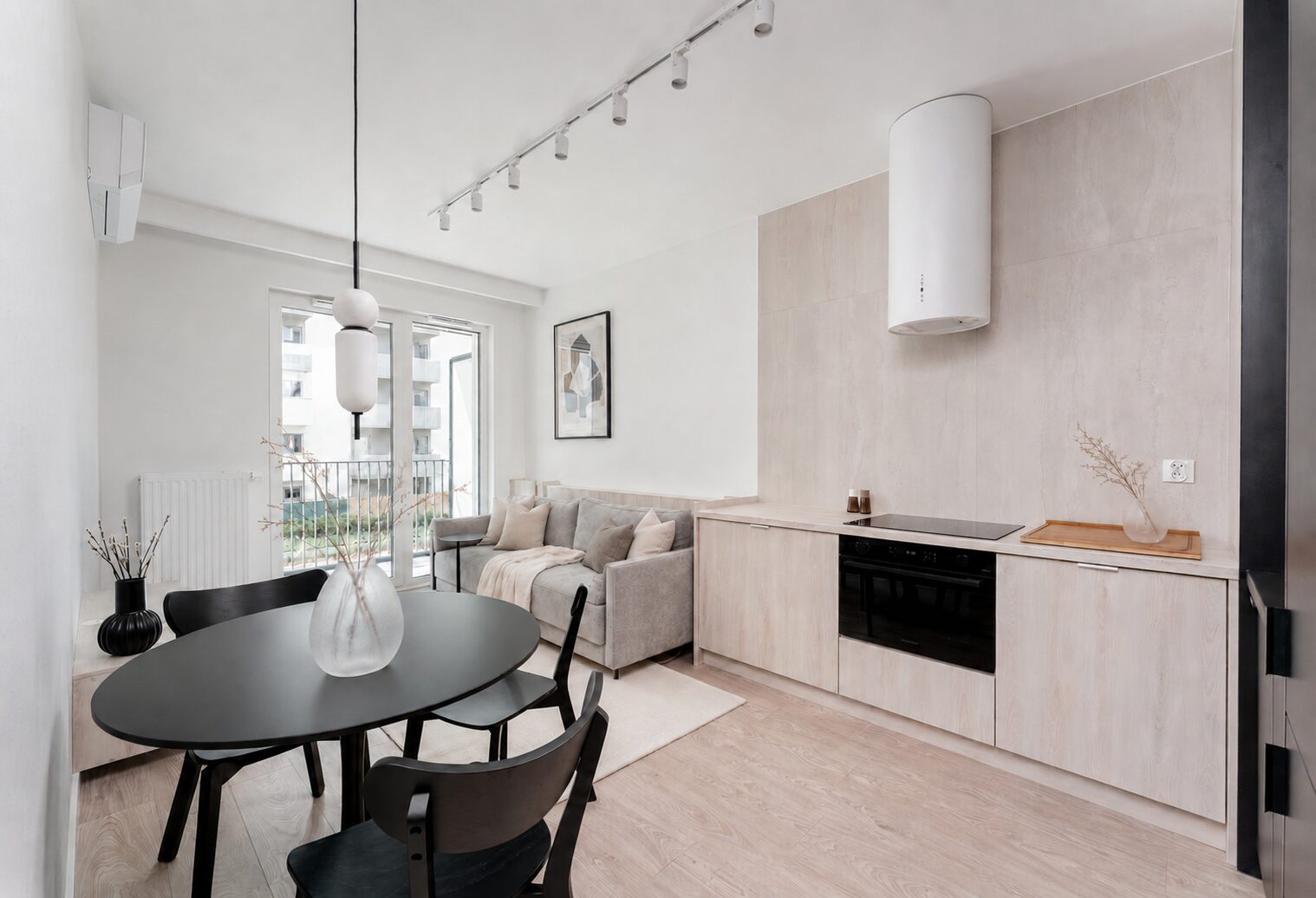 Apartment with balcony, AC and dressing room!