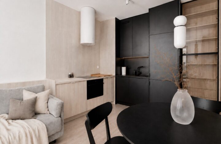 Apartment with balcony, AC and dressing room!