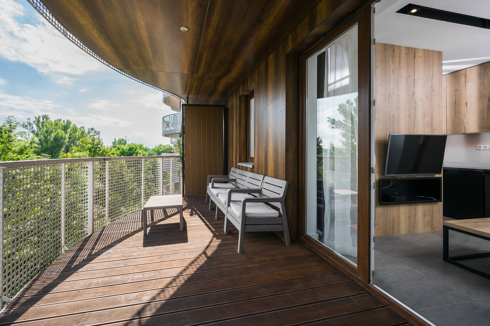 Studio with a large terrace & view of the Vistula!