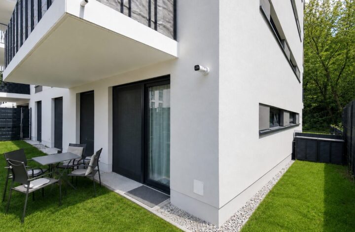 Stylish apartment with private garden!