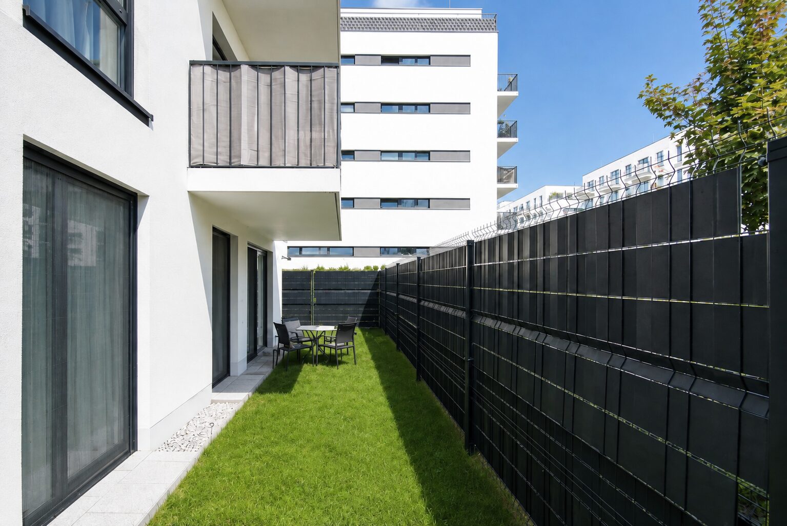 Stylish apartment with private garden!