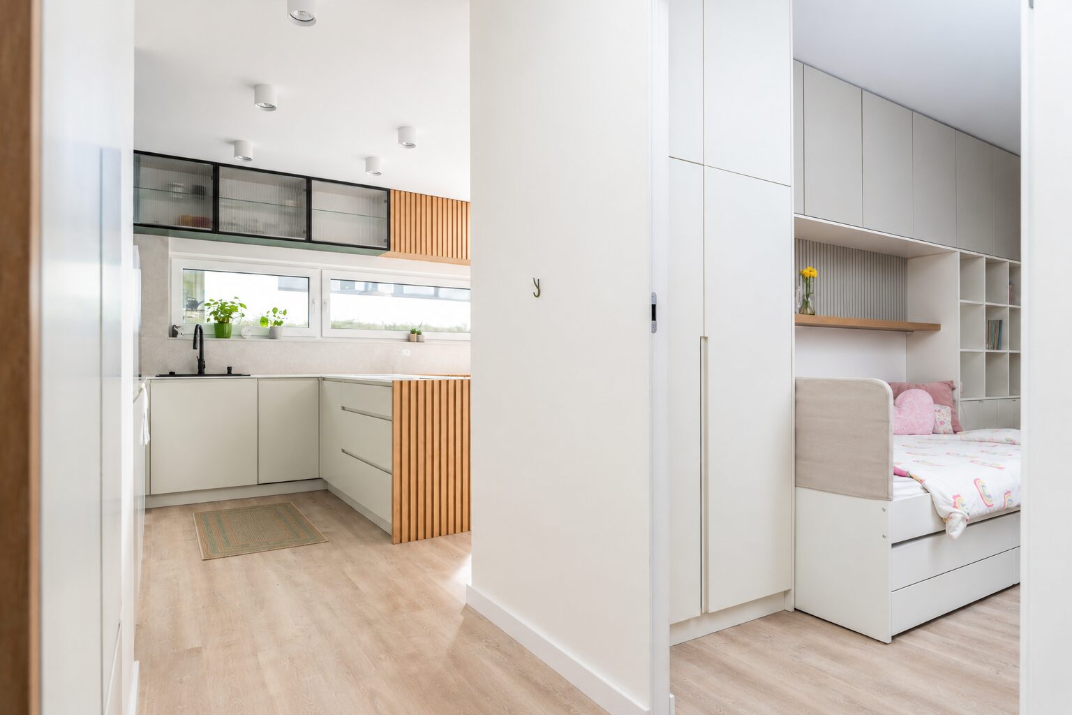 Stylish apartment with private garden!