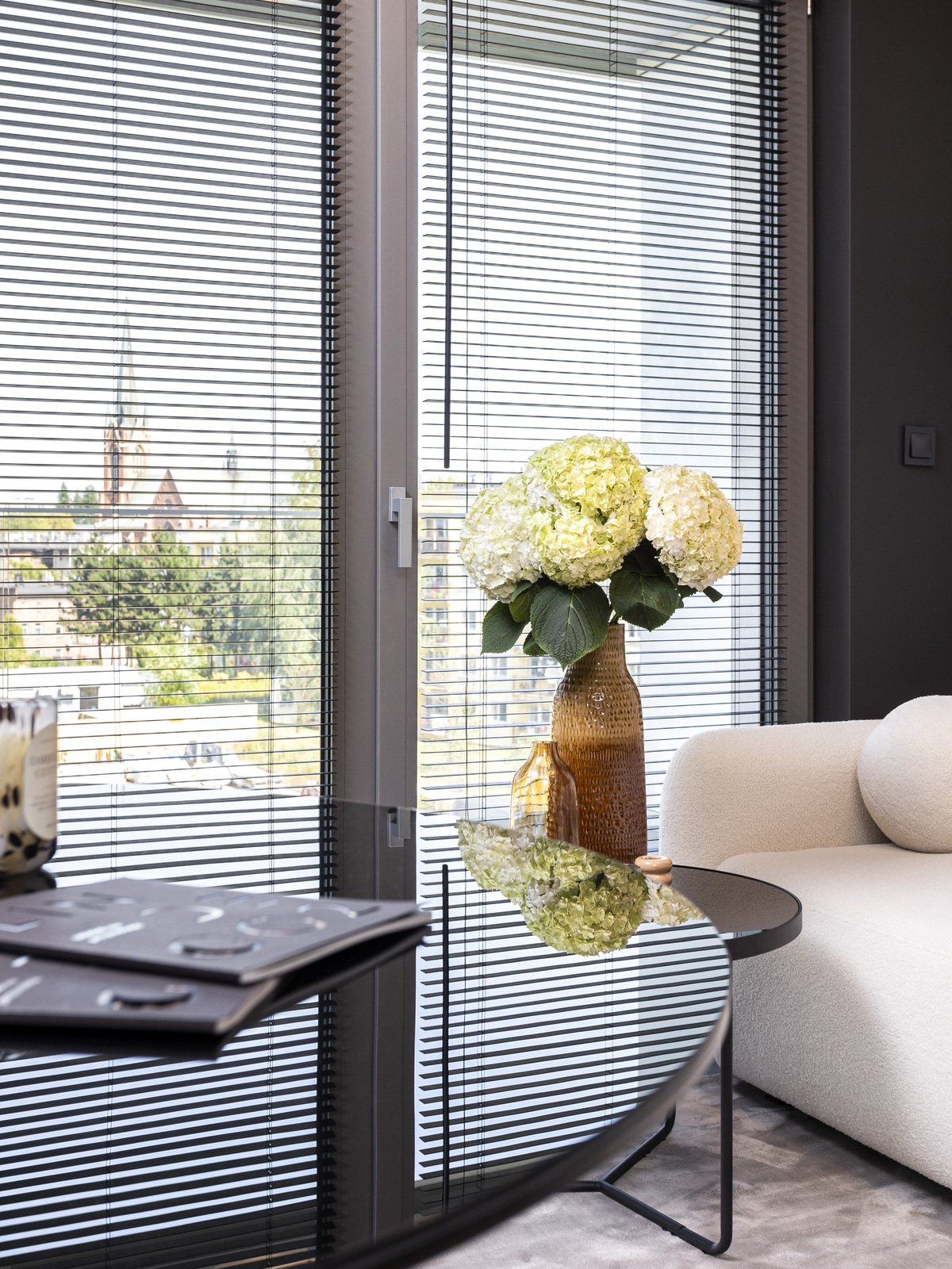 Nowy apartament studio z sypialnią w Noho N14