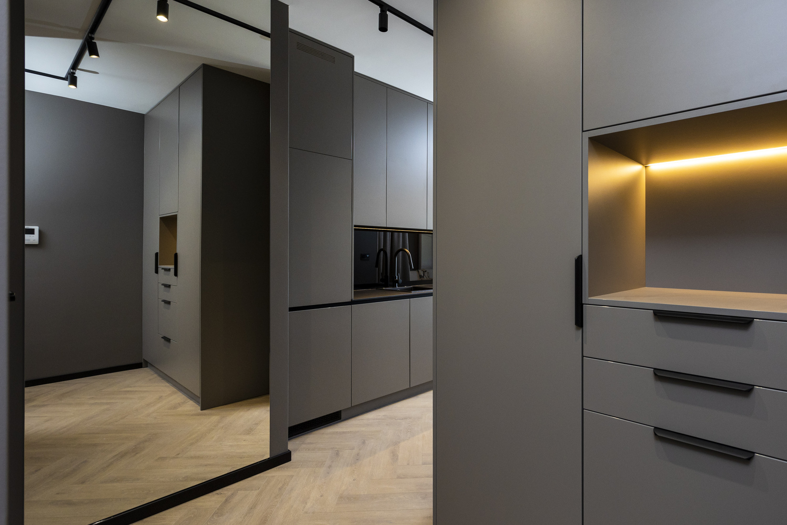 Nowy apartament studio z sypialnią w Noho N14