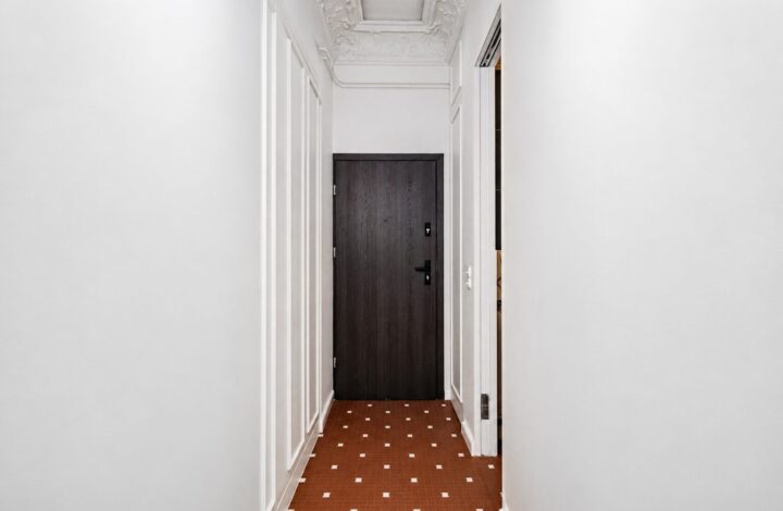 Premium Apartment with Historic Charm