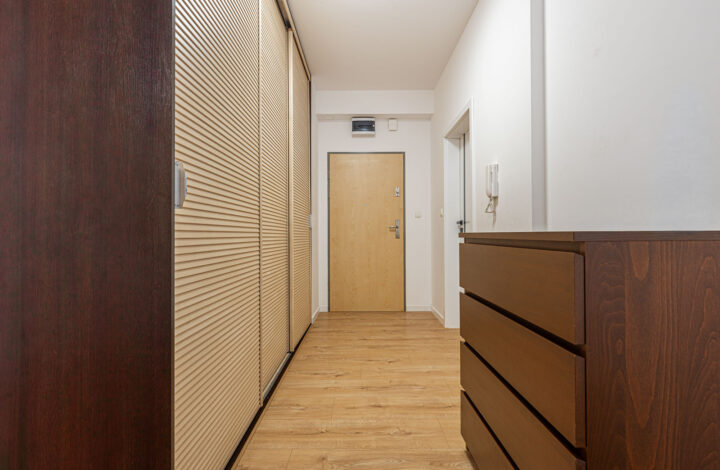 Eko-Park | Apartment by Pole Mokotowskie