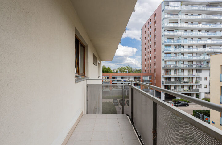 Eko-Park | Apartment by Pole Mokotowskie