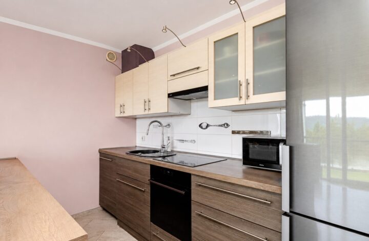 Apartment Overlooking Greenery | Bronowice