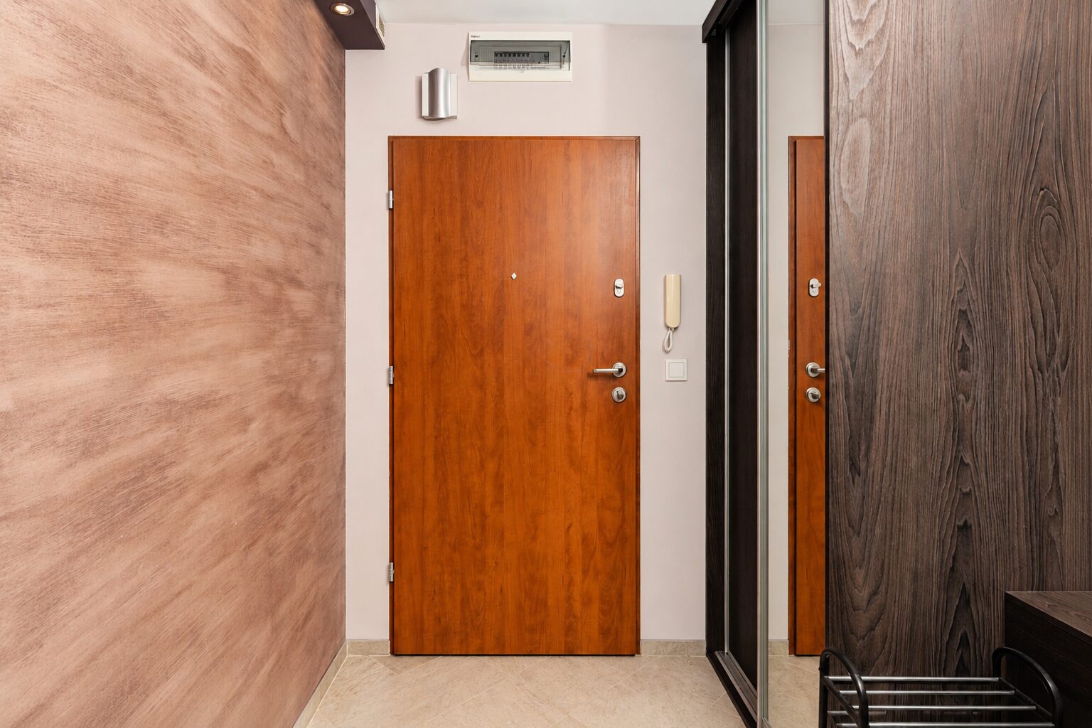 Apartment Overlooking Greenery | Bronowice
