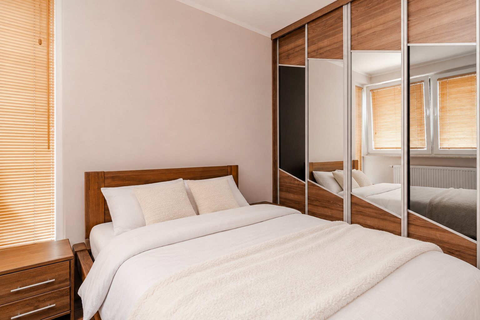 Apartment Overlooking Greenery | Bronowice