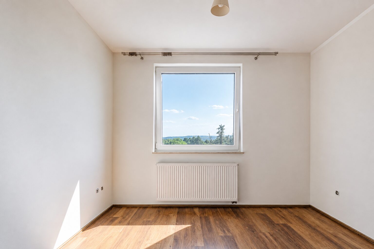 Apartment Overlooking Greenery | Bronowice