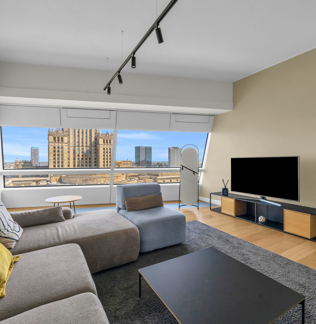 Luxury Apartment in Złota 44 with City Views