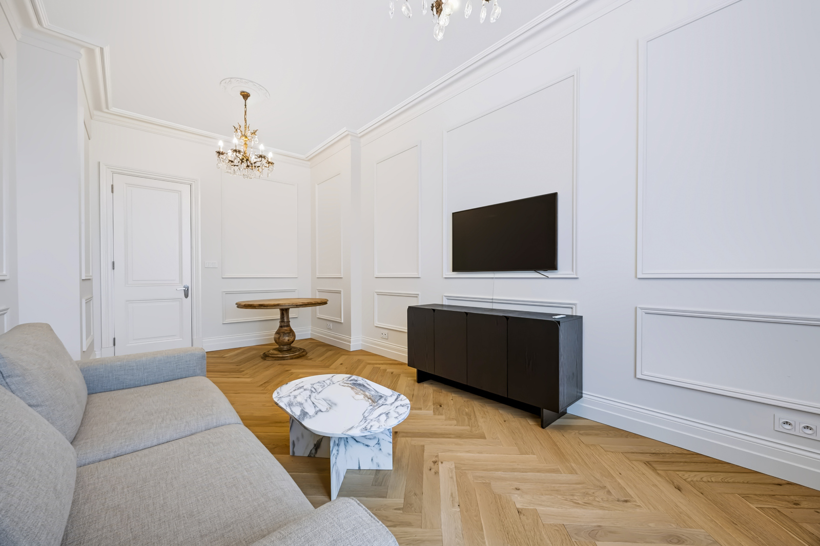 Apartment on Wiejska Street!