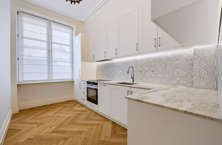 Apartment on Wiejska Street!