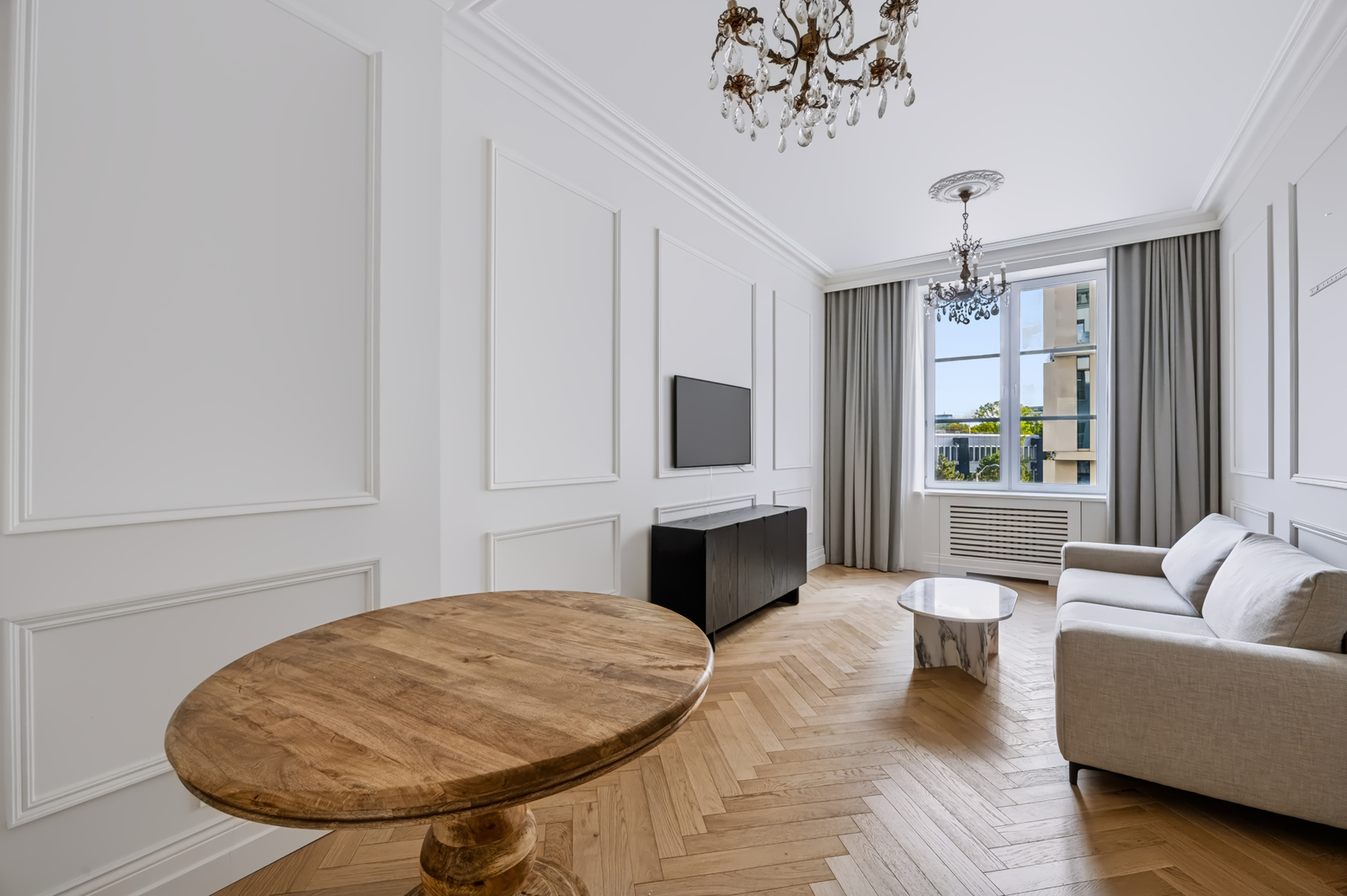 Apartment on Wiejska Street!