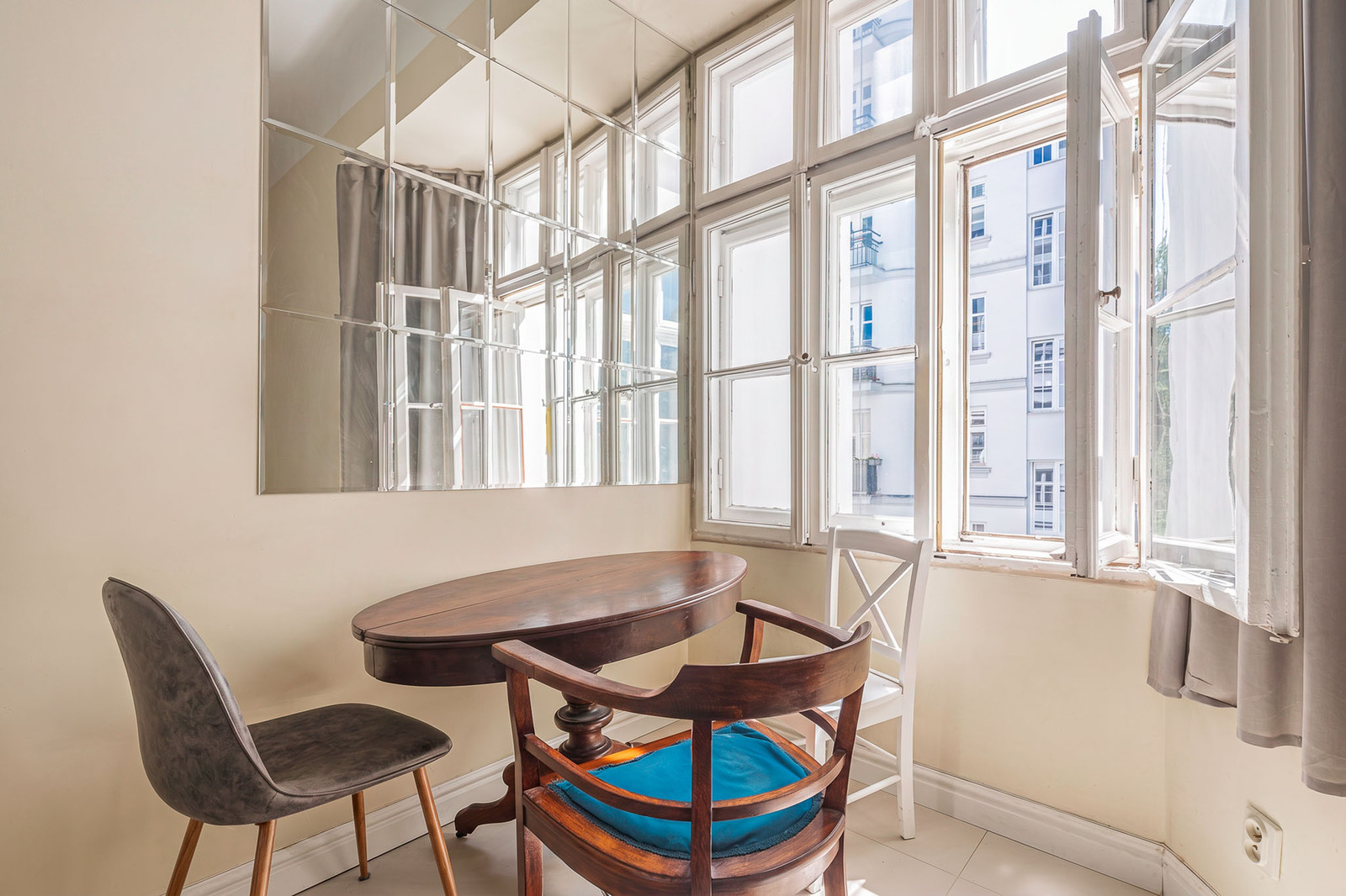 Klimatyczny apartament | Centrum Warszawy