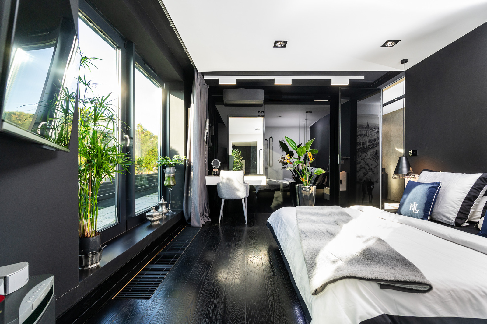Bright penthouse with a View of Wawel!