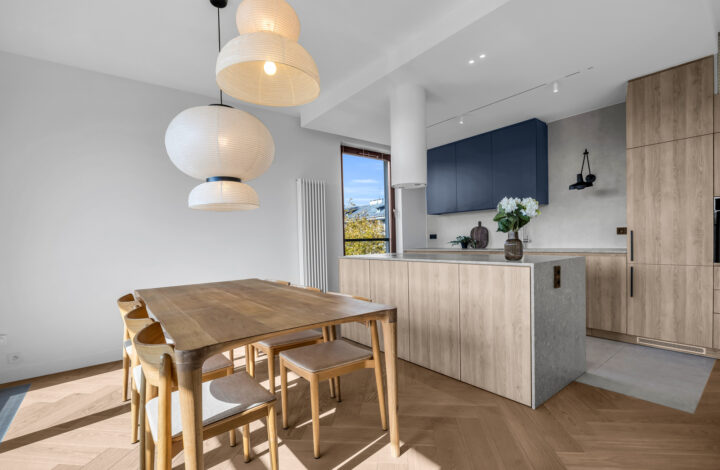 Розкішний апартамент із терасою та видом на парк