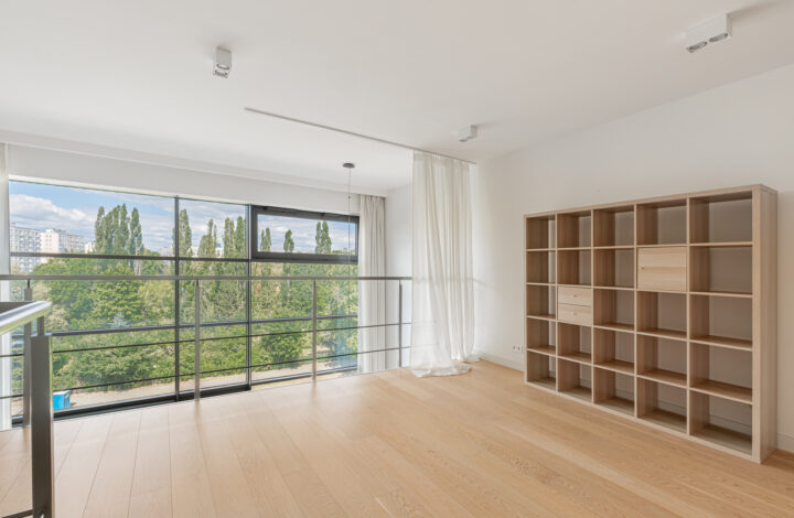 Premium Loft with Park View | Qbik