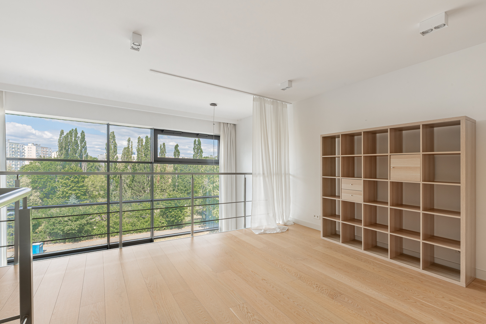 Premium Loft with Park View | Qbik