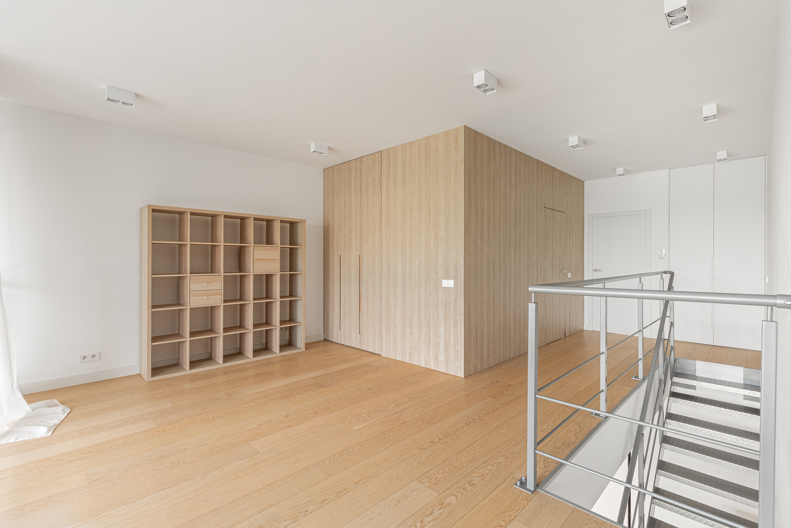 Premium Loft with Park View | Qbik