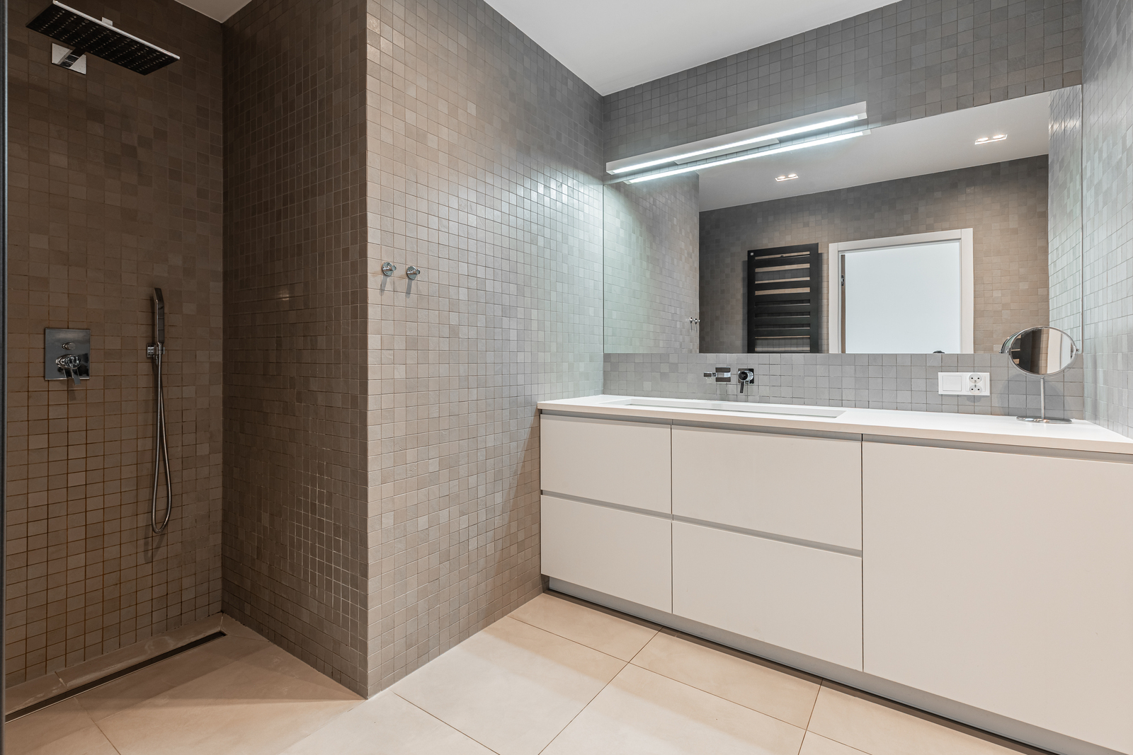 Premium Loft with Park View | Qbik