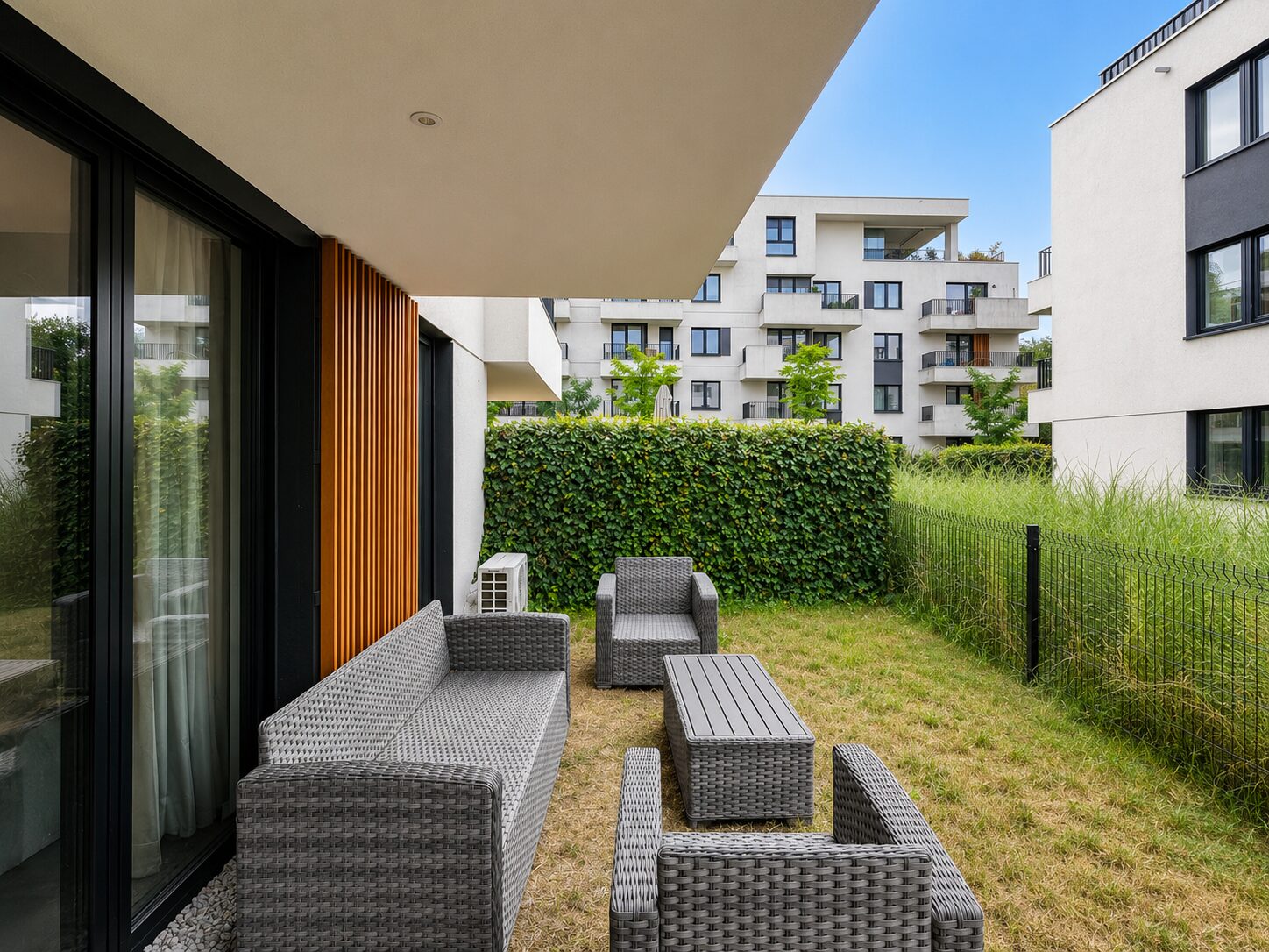 Apartament z ogródkiem na kameralnym osiedlu