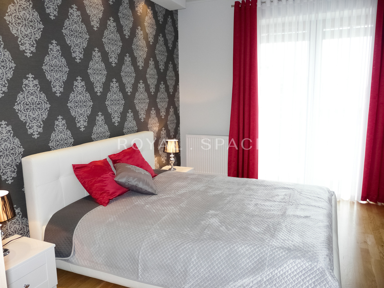 A sunny apartment with a view of the Vistula River