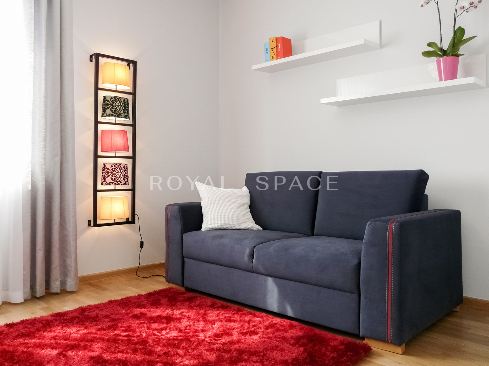 A sunny apartment with a view of the Vistula River