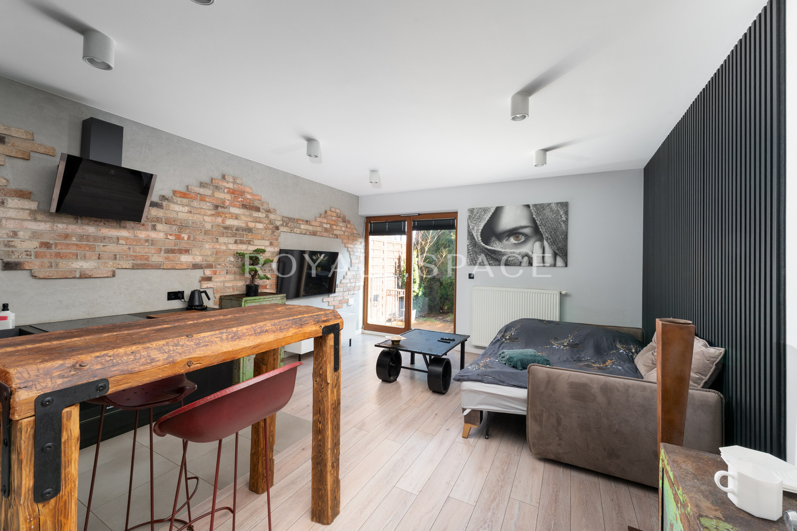 Cozy Flat with Private Garden