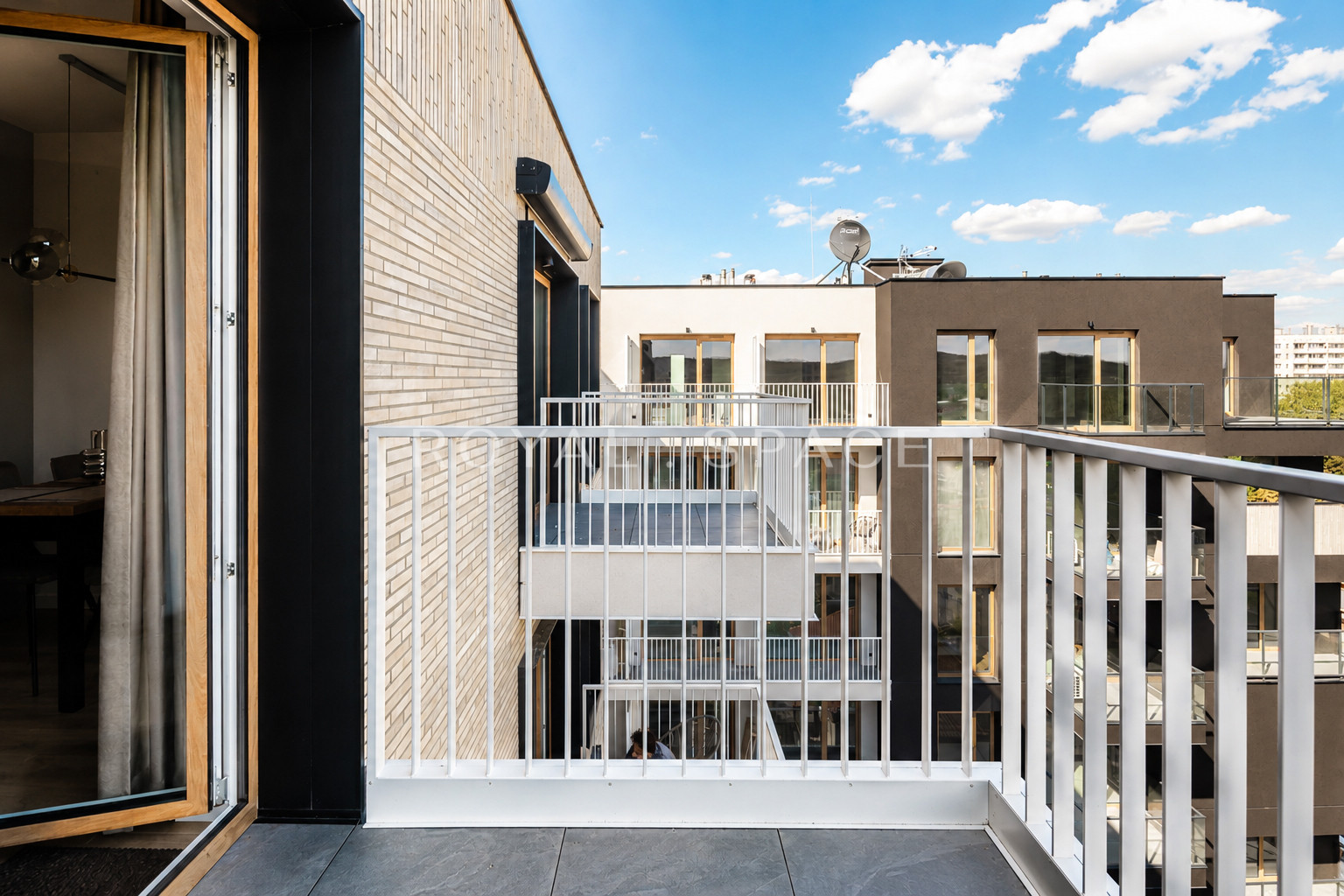 Premium Studio with View | NOHO Lindego 2