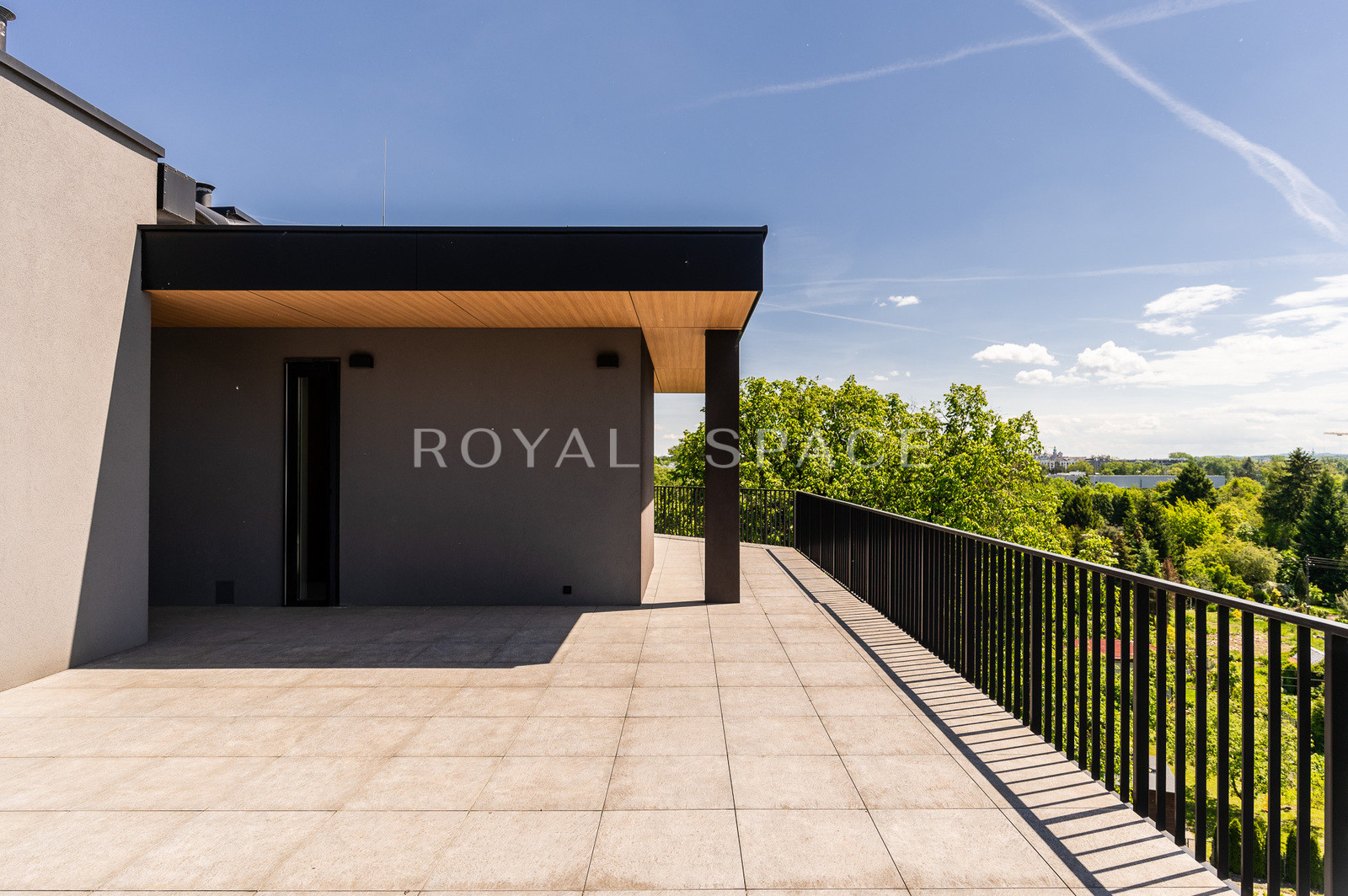 Taras 139 m², widok, prywatność – topowy penthouse