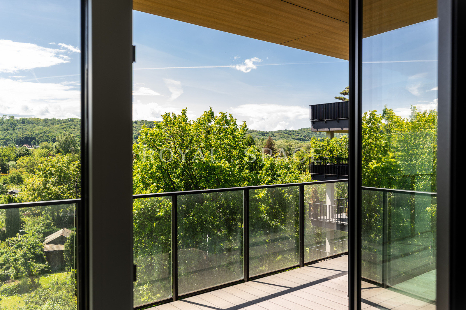 Taras 139 m², widok, prywatność – topowy penthouse