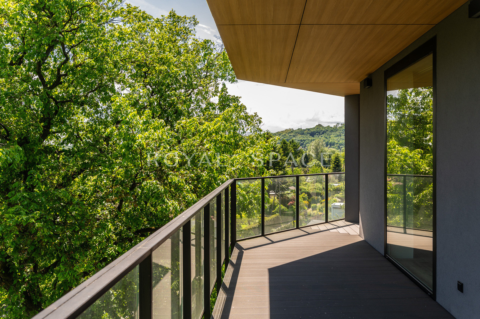 Taras 139 m², widok, prywatność – topowy penthouse
