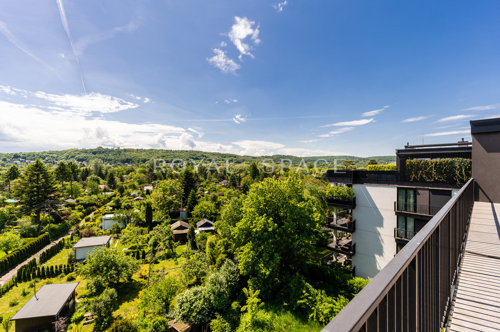 Taras 139 m², widok, prywatność – topowy penthouse