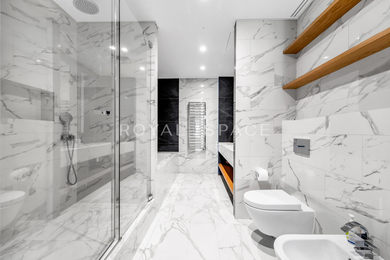 230 m² of luxury at Złota 44!