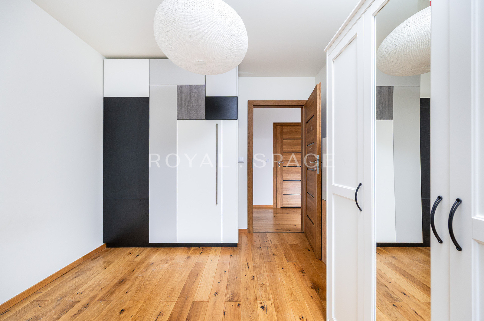 Elegant Apartment with Terrace in Prestigious aria