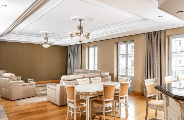 Stunning Classic Luxury Apartment at Angel Wawel