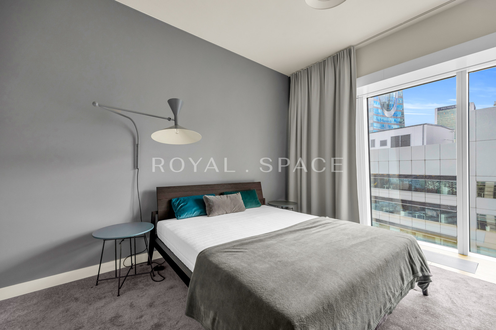 Przestronny Apartament na Złotej 44!