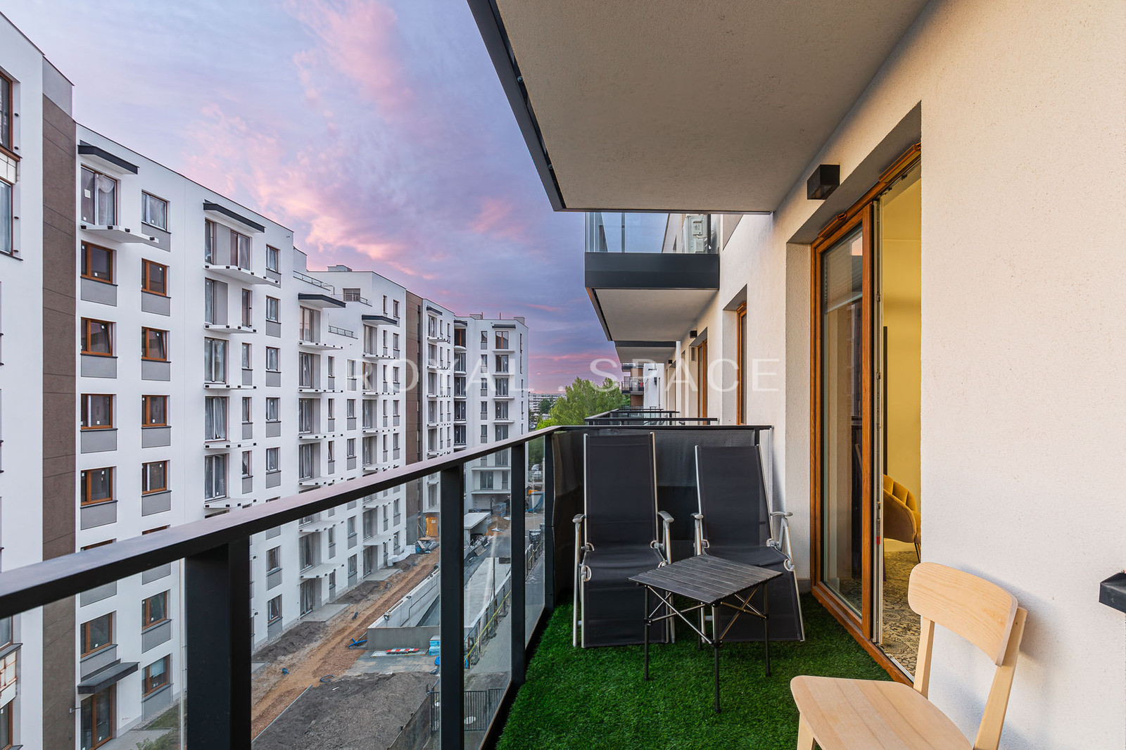 Nowoczesny apartament z balkonem | Mokotów